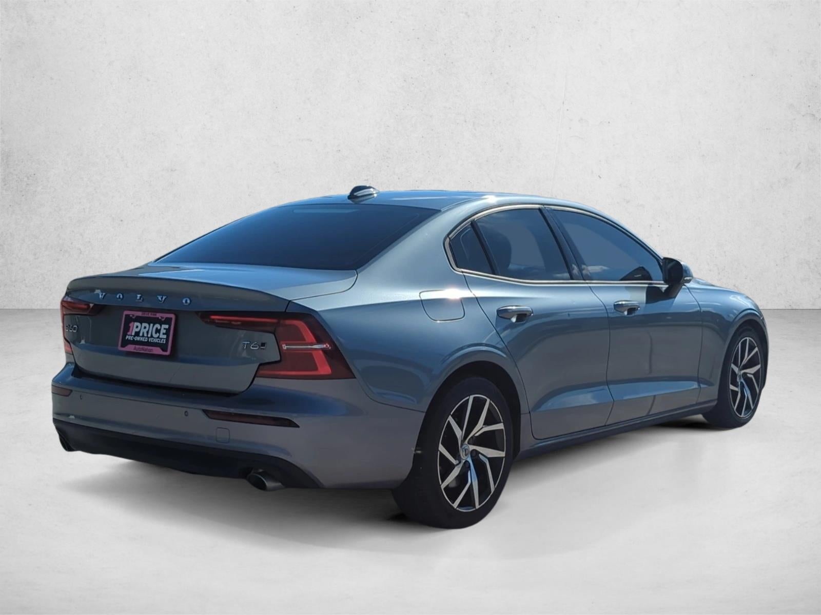 2020 Volvo S60 T6 AWD Momentum