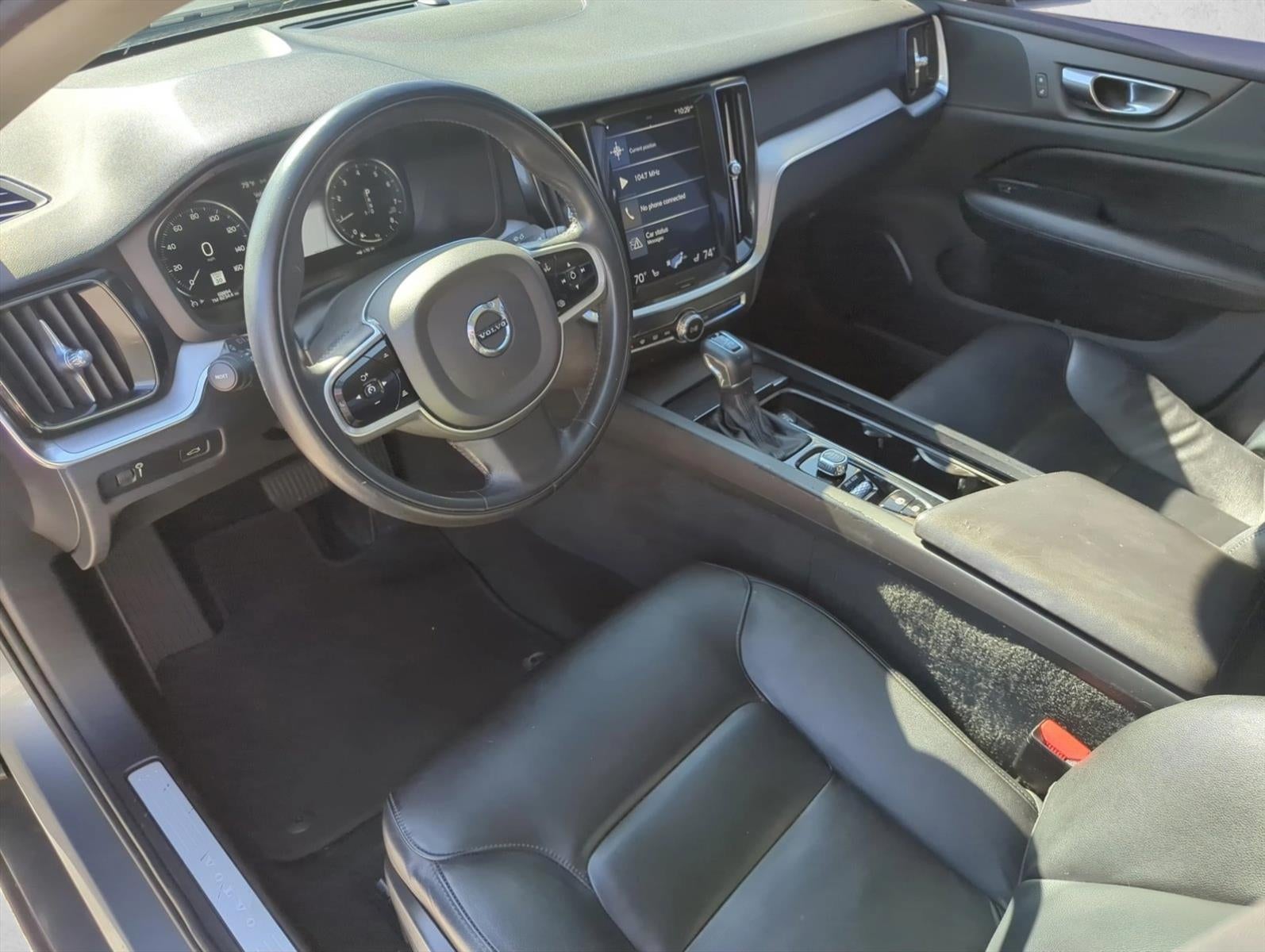 2020 Volvo S60 T6 AWD Momentum