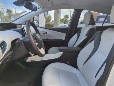 2018 Toyota Prius Four (Natl)