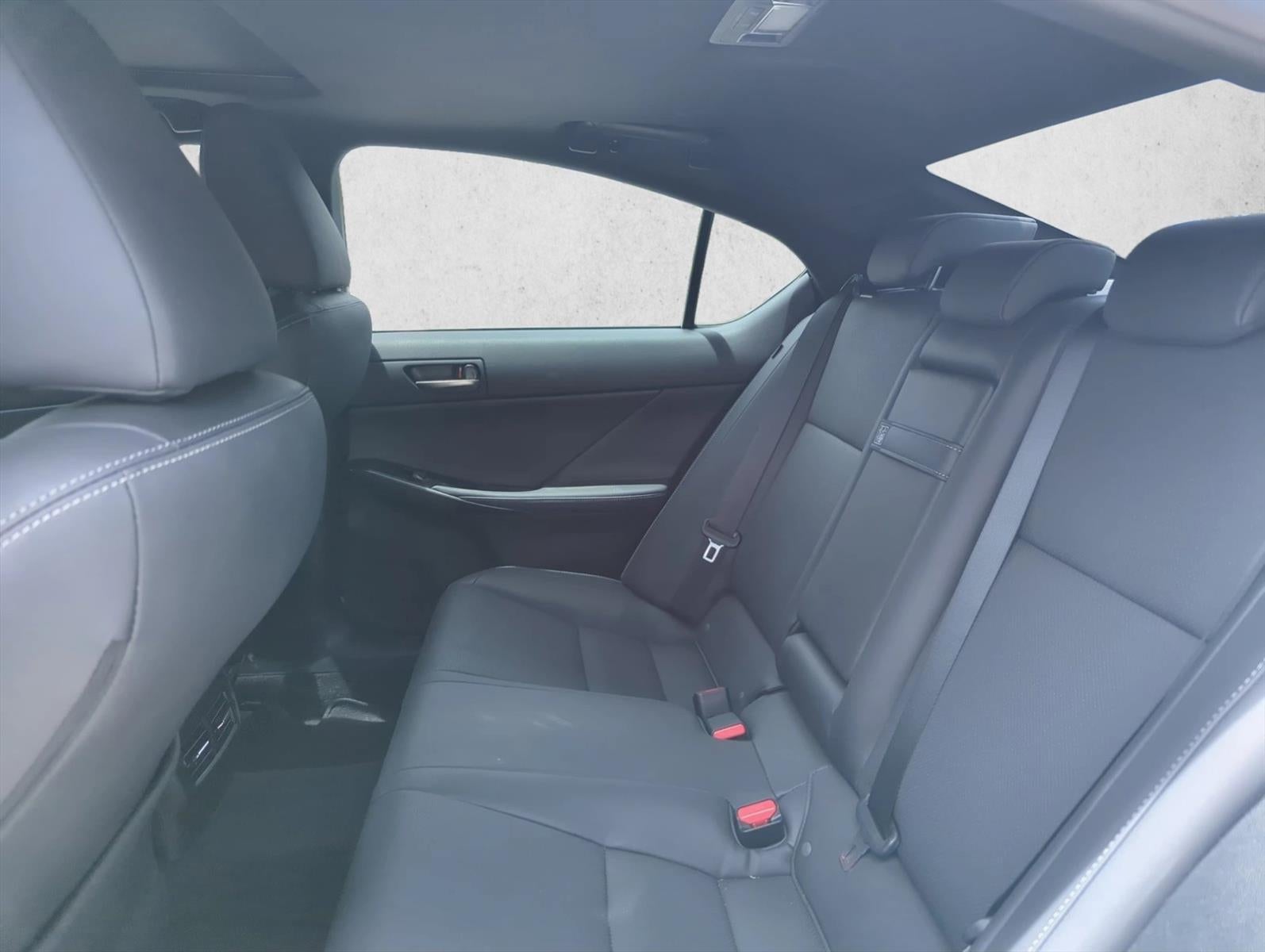 2025 Lexus IS 350 F SPORT Design RWD
