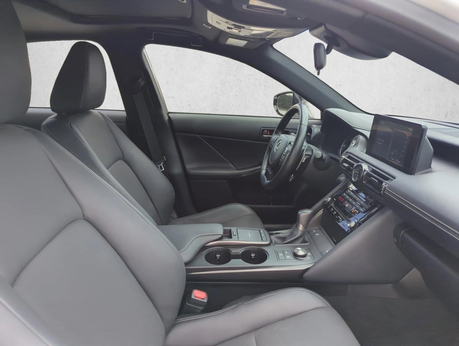 2025 Lexus IS 350 F SPORT Design RWD