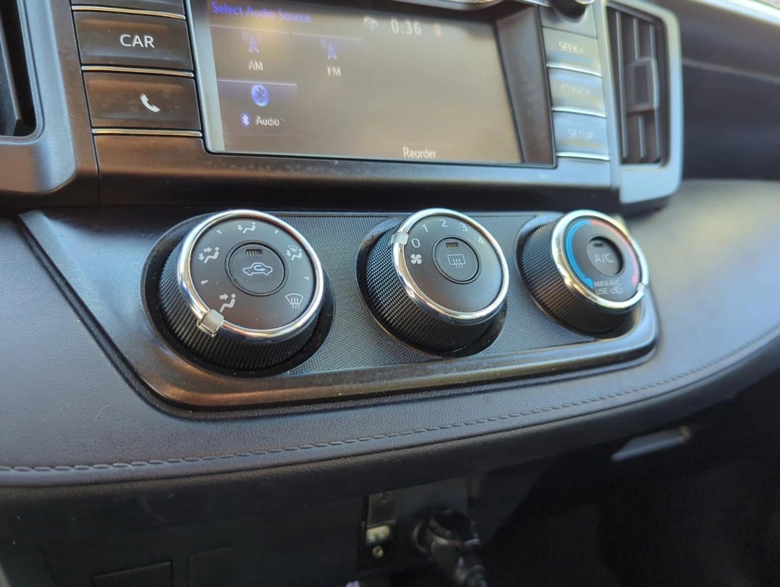 2018 Toyota RAV4 LE FWD (GS)