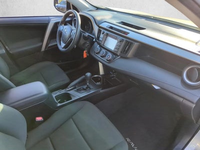 2018 Toyota RAV4 LE FWD (GS)