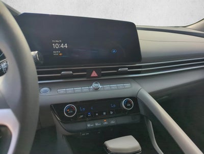 2024 Hyundai ELANTRA SEL IVT