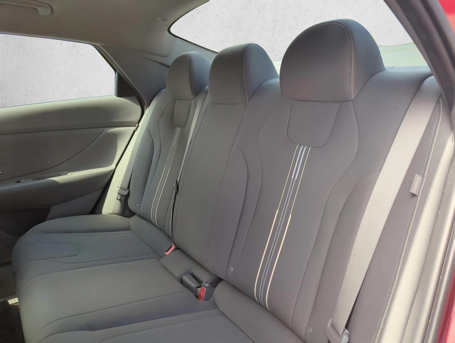 2024 Hyundai ELANTRA SEL IVT
