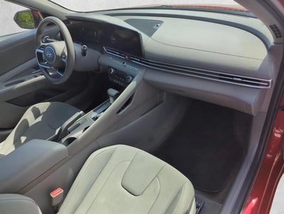 2024 Hyundai ELANTRA SEL IVT