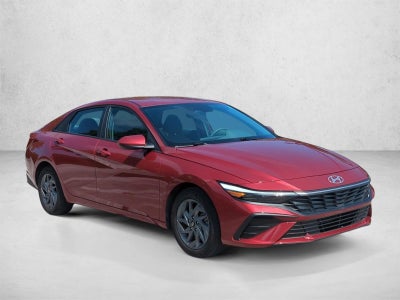 2024 Hyundai ELANTRA SEL IVT