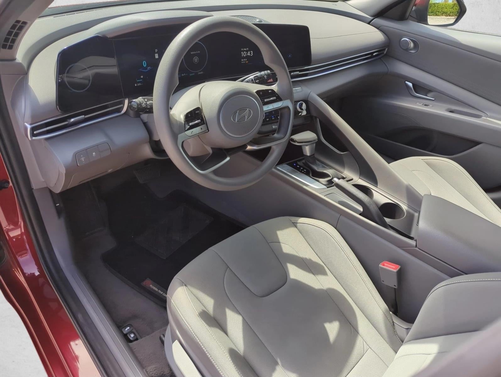 2024 Hyundai ELANTRA SEL IVT