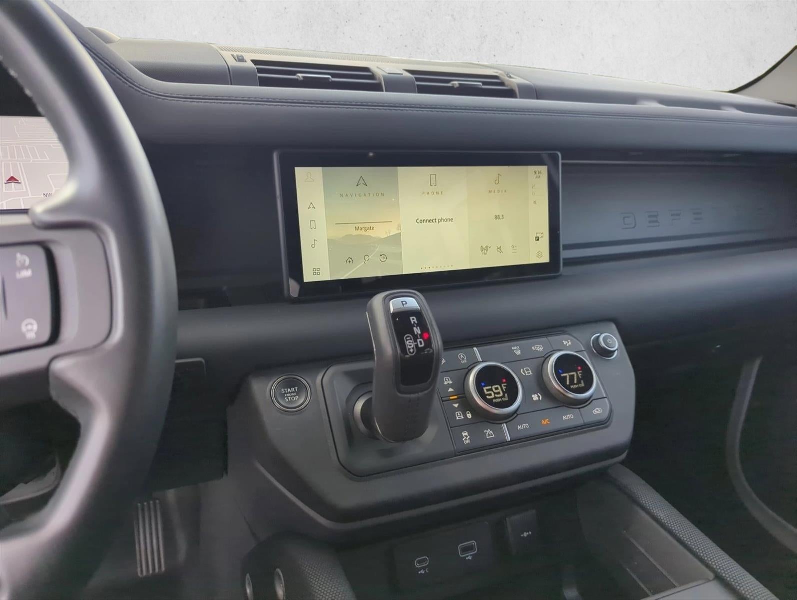 2024 Land Rover Defender 110 P400 X-Dynamic SE