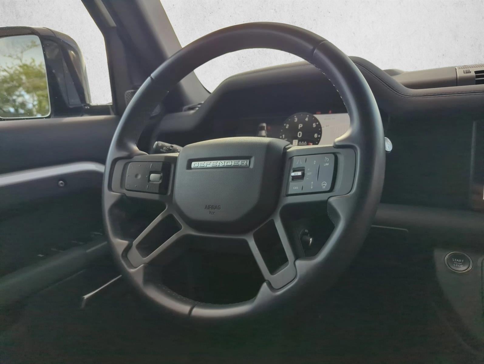 2024 Land Rover Defender 110 P400 X-Dynamic SE