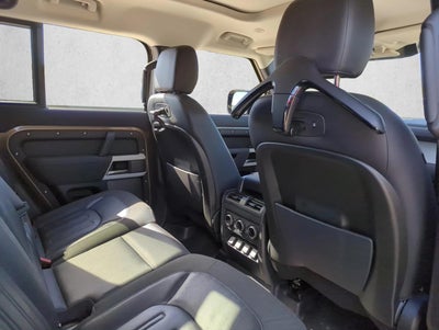 2020 Land Rover Defender 110 SE AWD