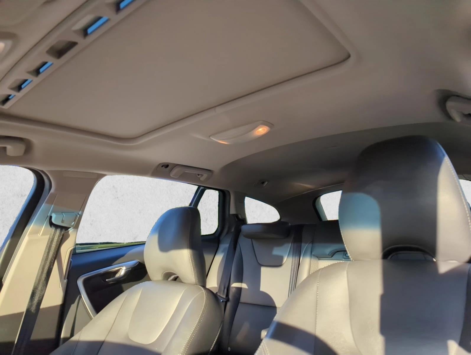 2018 Volvo V60 Cross Country T5 AWD