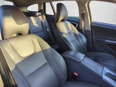 2018 Volvo V60 Cross Country T5 AWD