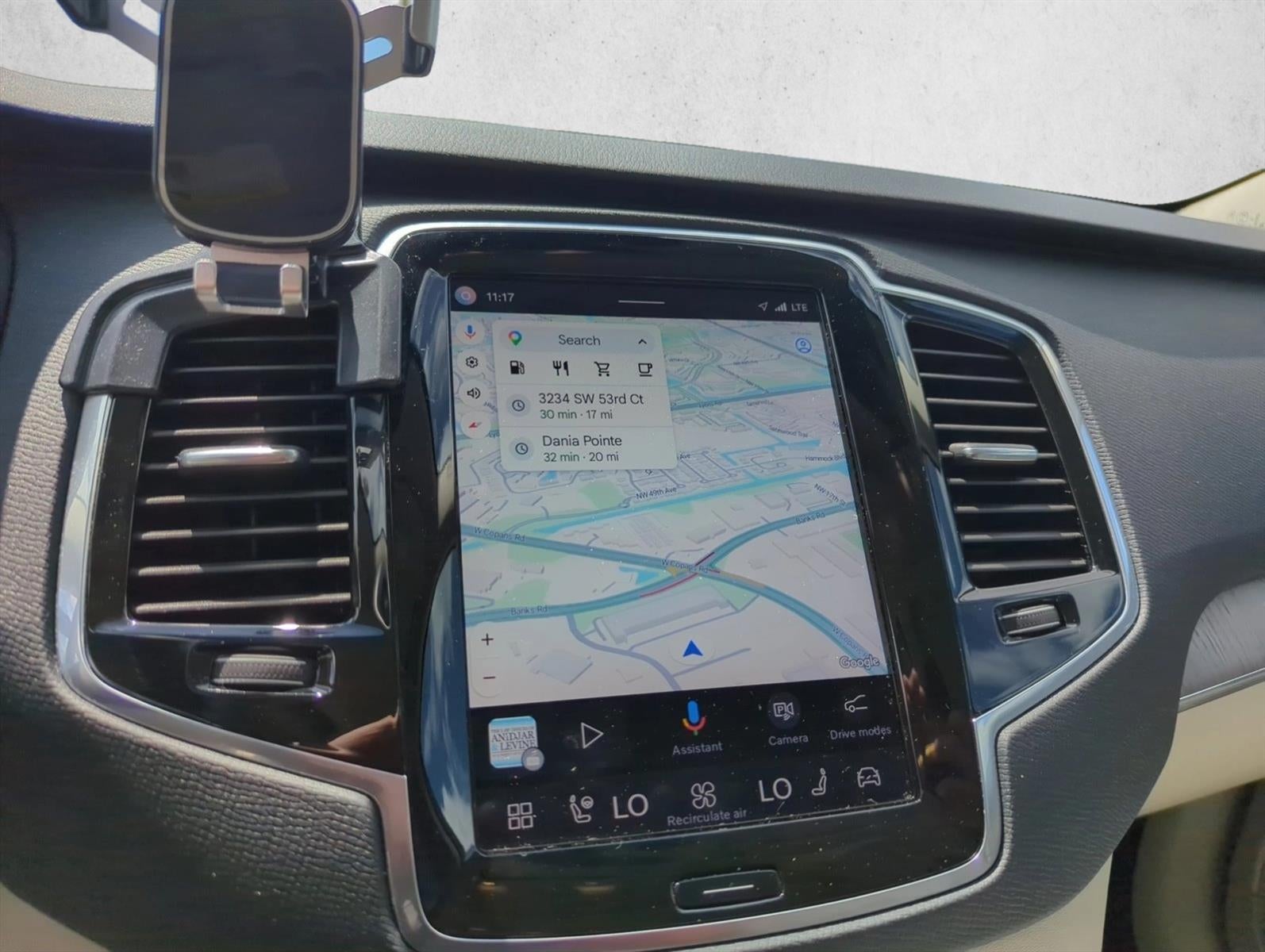 2024 Volvo XC90 B5 AWD Plus Bright Theme 7P