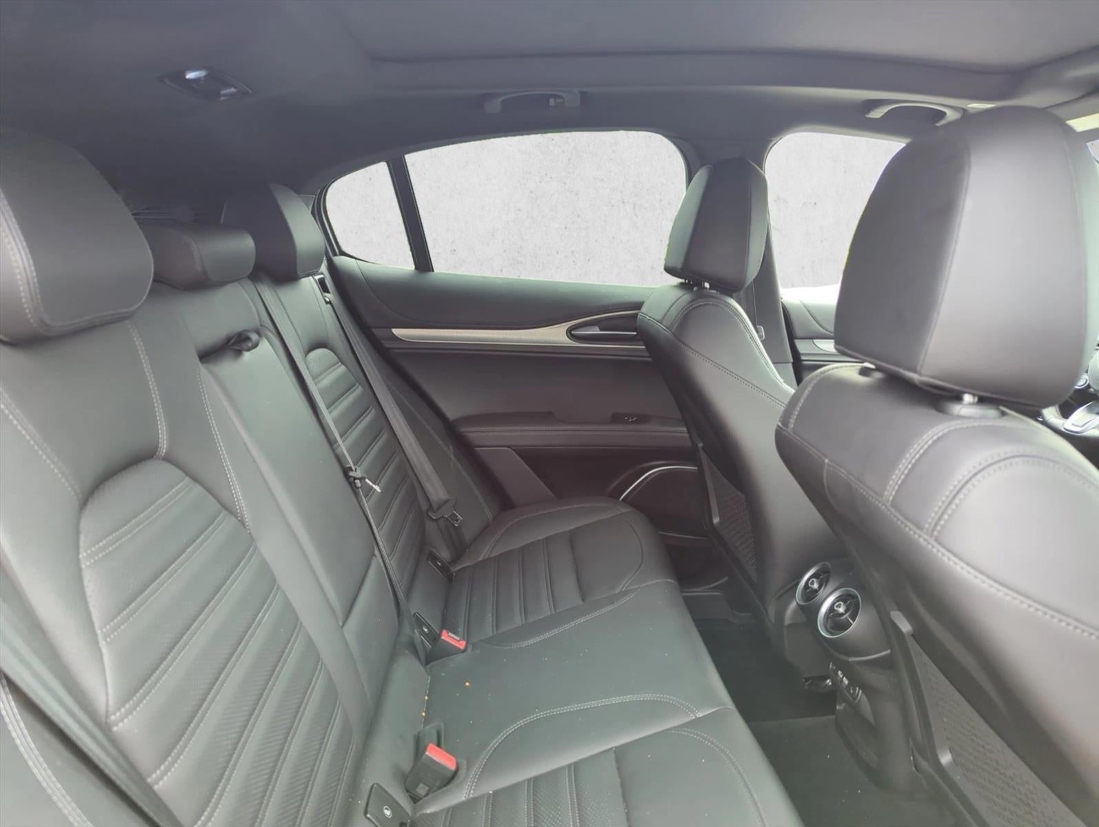 2023 Alfa Romeo Stelvio Veloce AWD