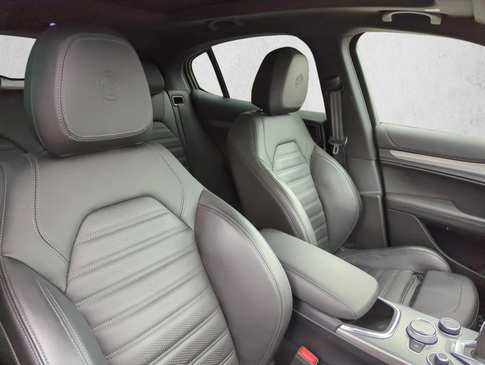 2023 Alfa Romeo Stelvio Veloce AWD