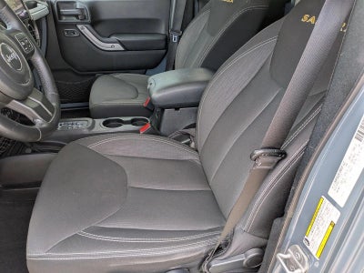 2014 Jeep Wrangler Unlimited 4WD 4dr Sahara