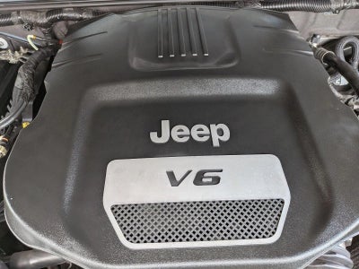 2014 Jeep Wrangler Unlimited 4WD 4dr Sahara