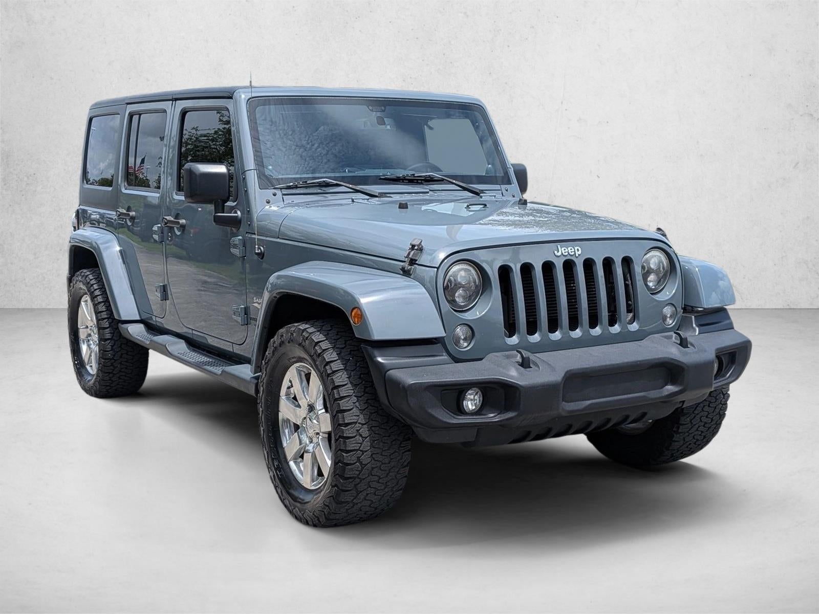 2014 Jeep Wrangler Unlimited 4WD 4dr Sahara