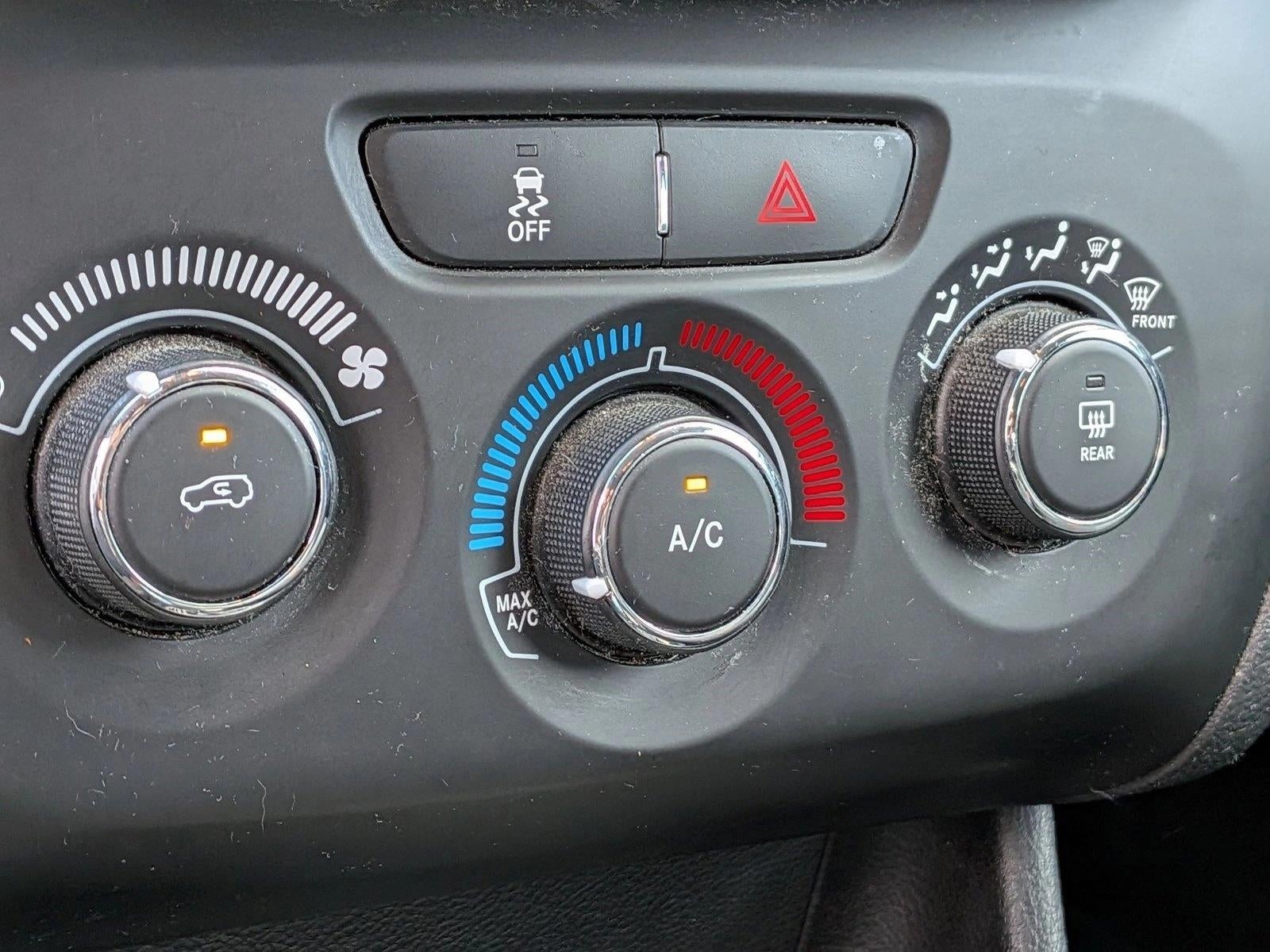 2017 Jeep Cherokee Altitude FWD *Ltd Avail*