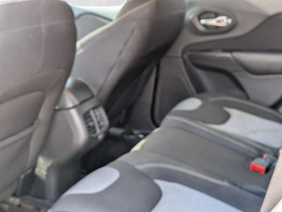 2017 Jeep Cherokee Altitude FWD *Ltd Avail*