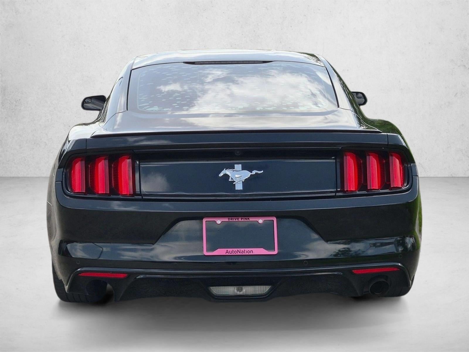 2016 Ford Mustang 2dr Fastback V6