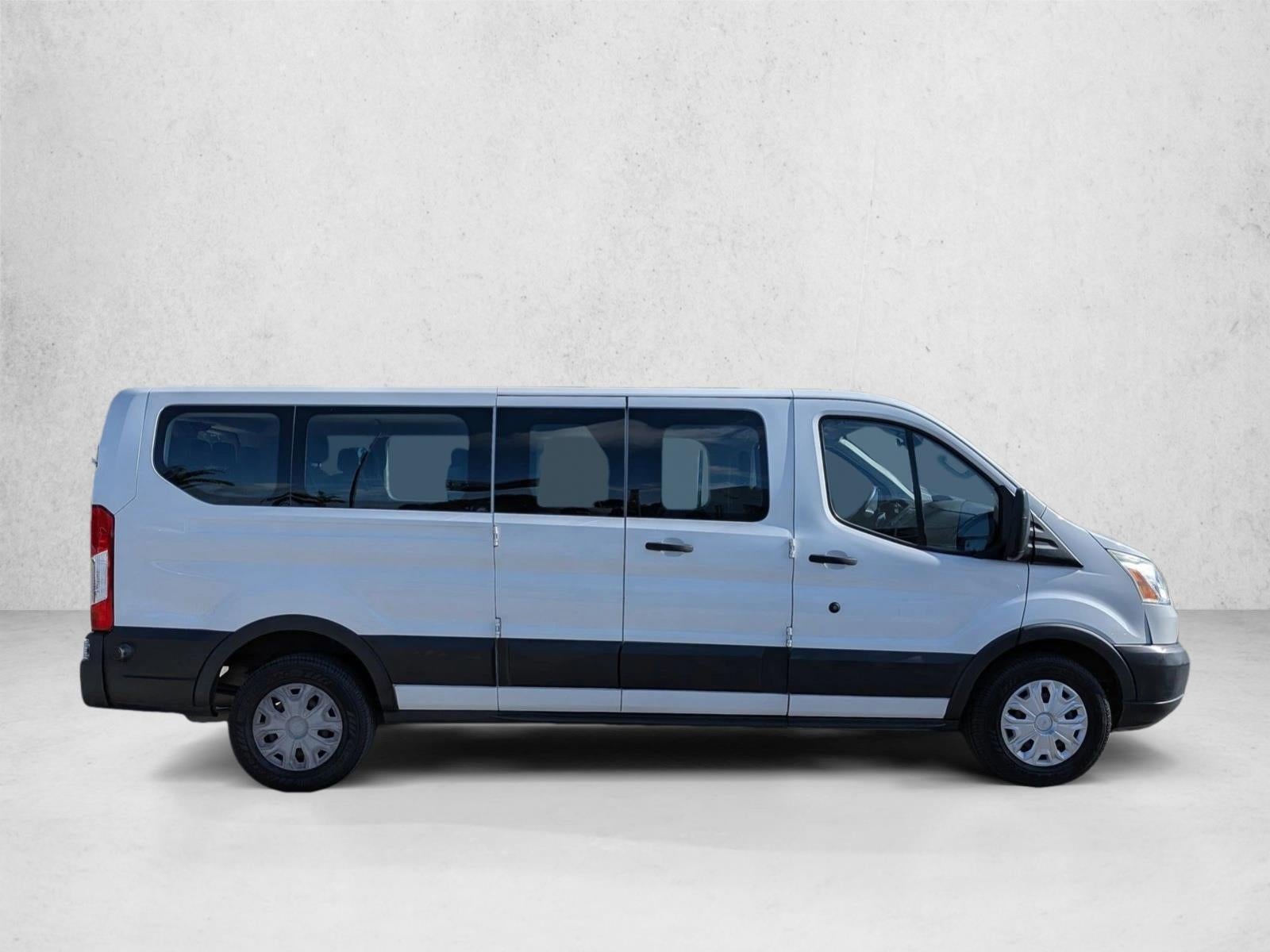 2018 Ford Transit Passenger Wagon T-350 148" Low Roof XLT Swing-Out RH Dr