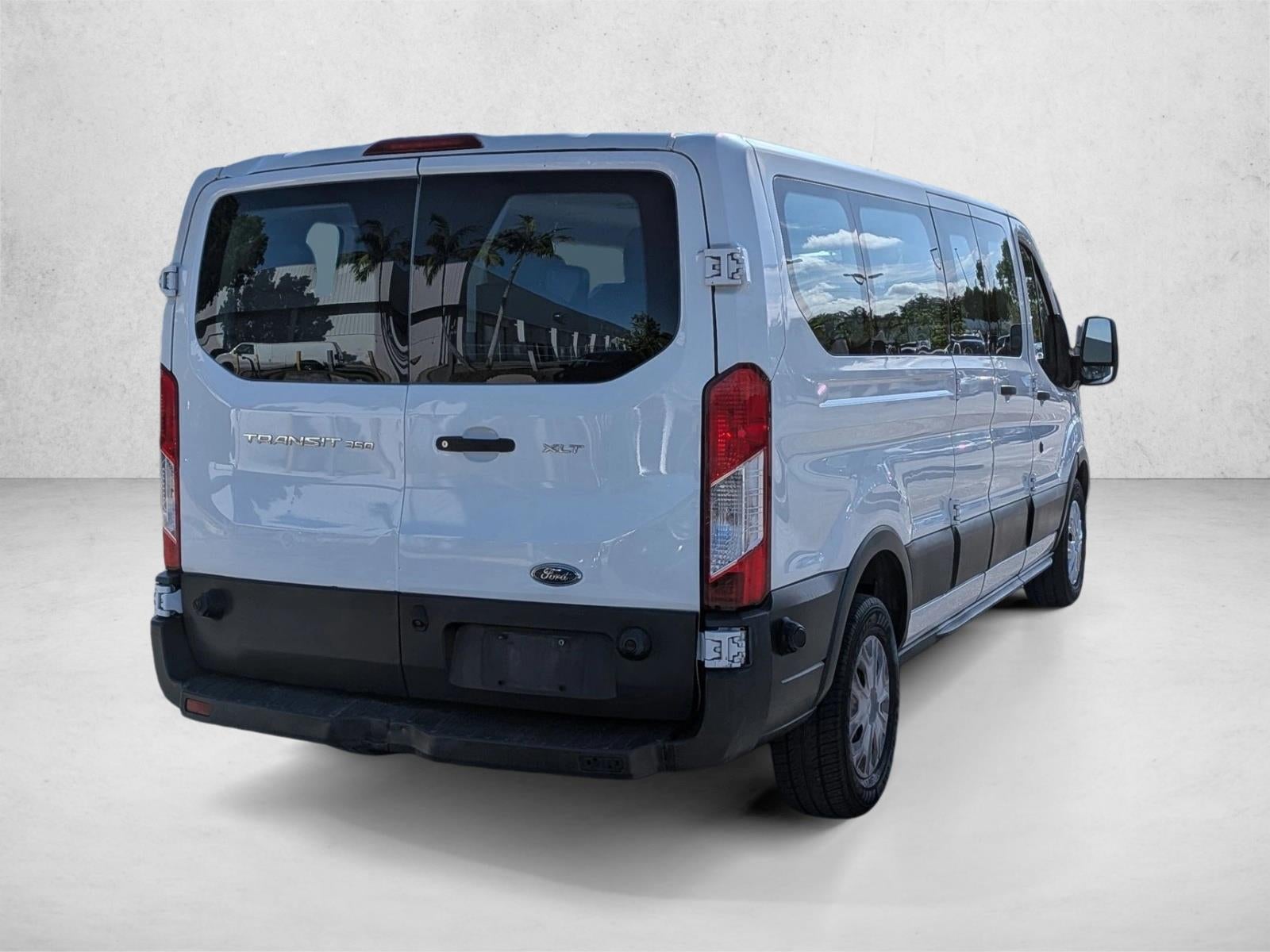 2018 Ford Transit Passenger Wagon T-350 148" Low Roof XLT Swing-Out RH Dr