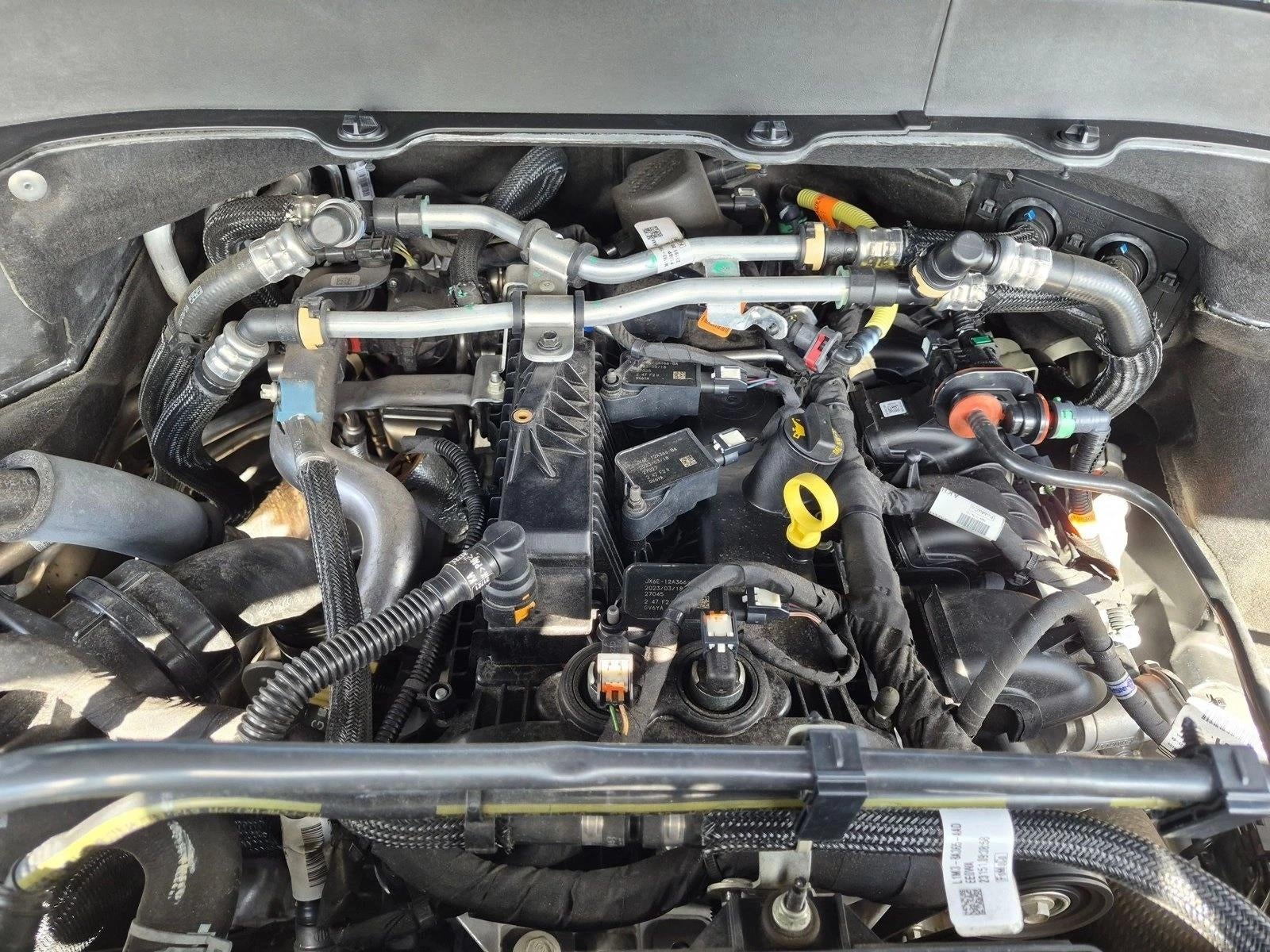 2023 Ford Explorer XLT RWD