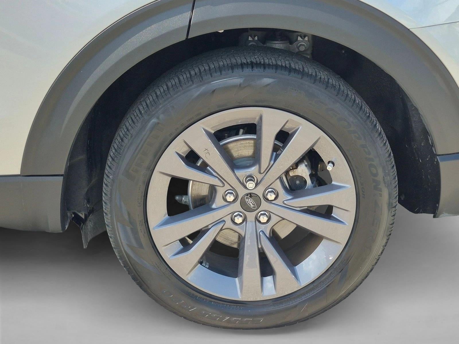 2023 Ford Explorer XLT RWD