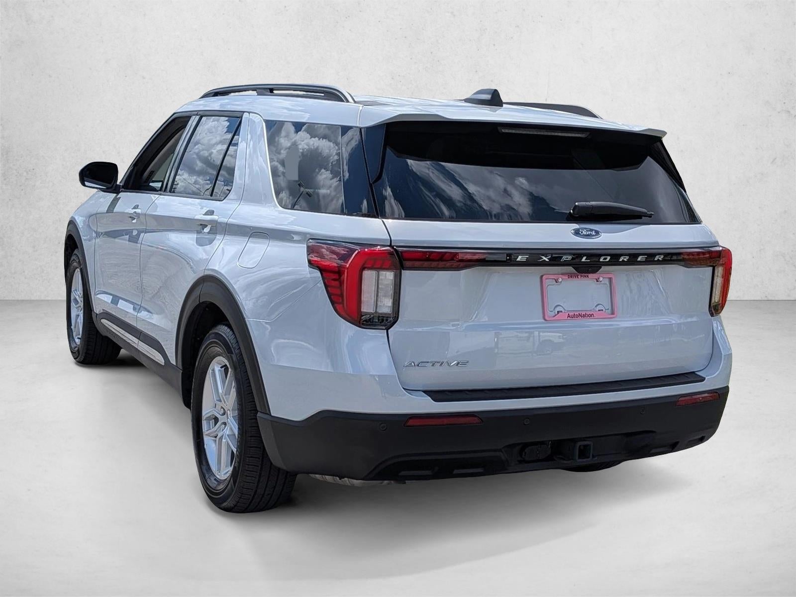2025 Ford Explorer Active RWD