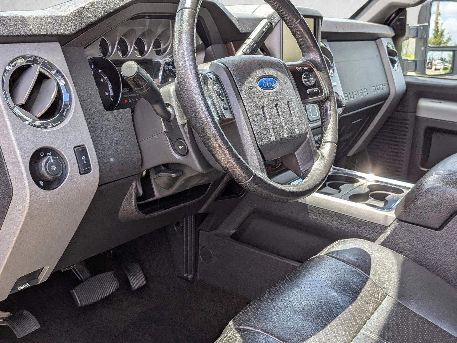 2013 Ford Super Duty F-250 SRW 4WD Crew Cab 6-3/4 Ft Box Lariat