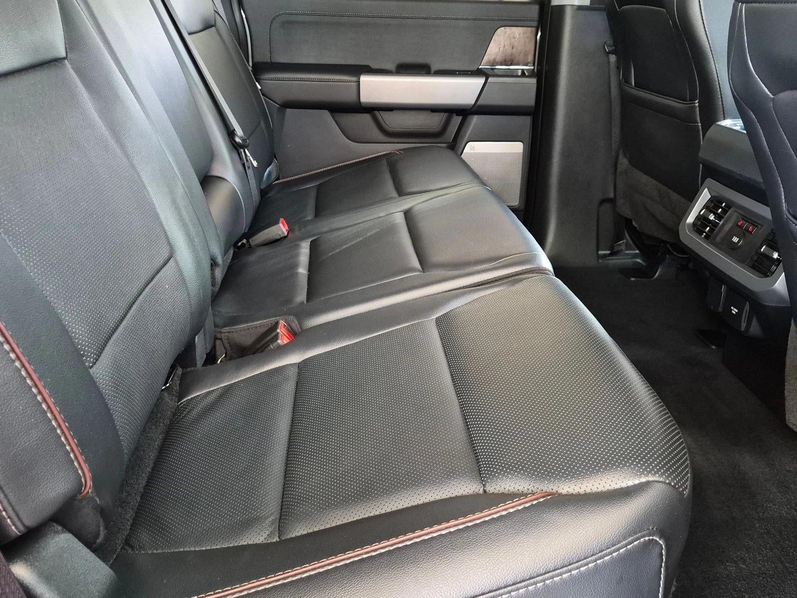 2023 Ford Super Duty F-250 SRW LARIAT 4WD Crew Cab 6.75' Box