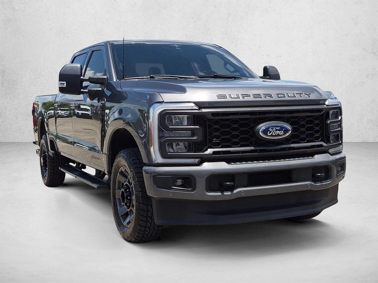 2023 Ford Super Duty F-250 SRW LARIAT 4WD Crew Cab 6.75' Box