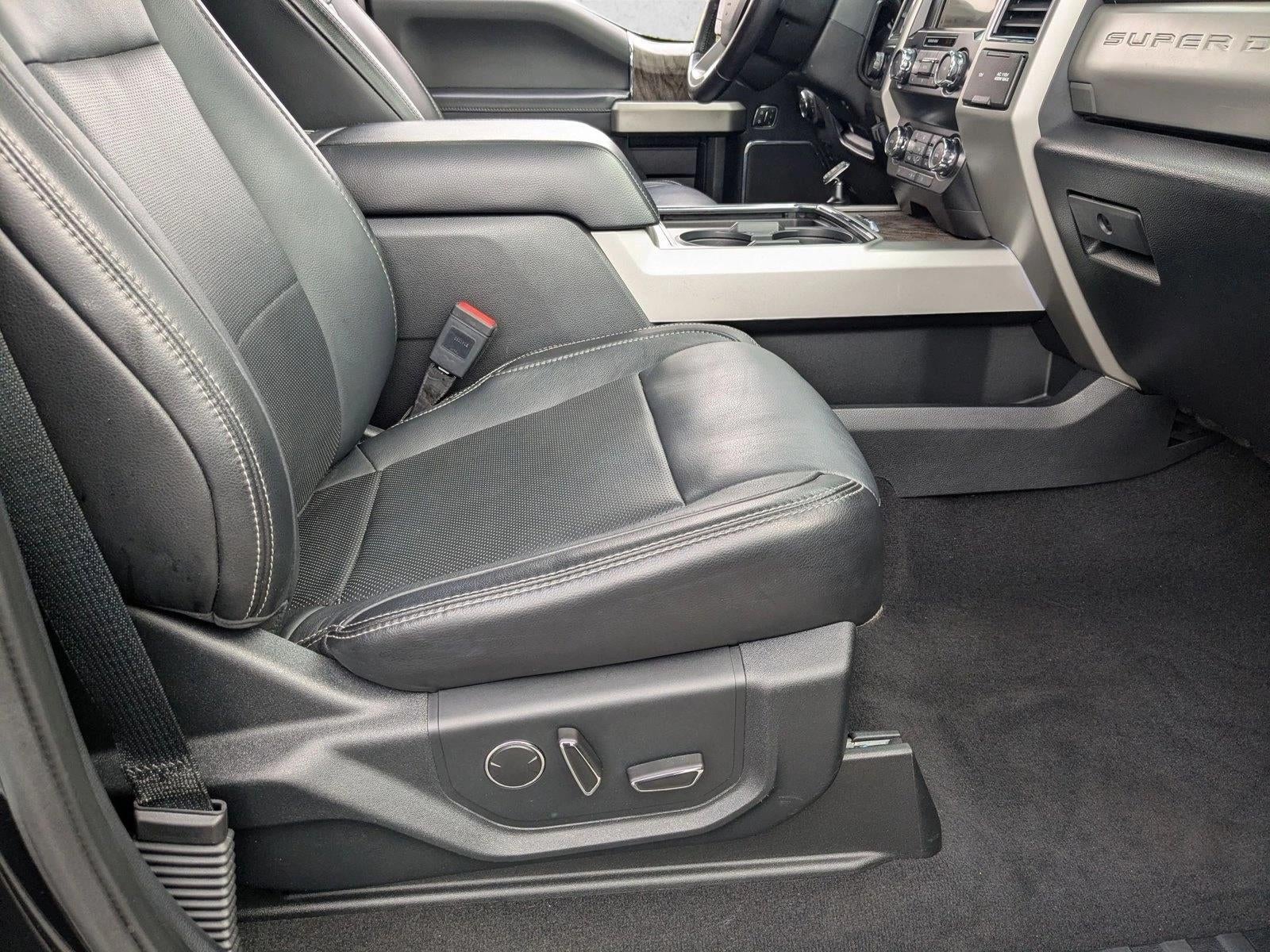 2019 Ford Super Duty F-350 SRW LARIAT 4WD Crew Cab 6.75' Box