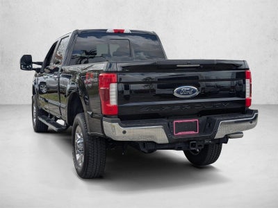 2019 Ford Super Duty F-350 SRW LARIAT 4WD Crew Cab 6.75' Box