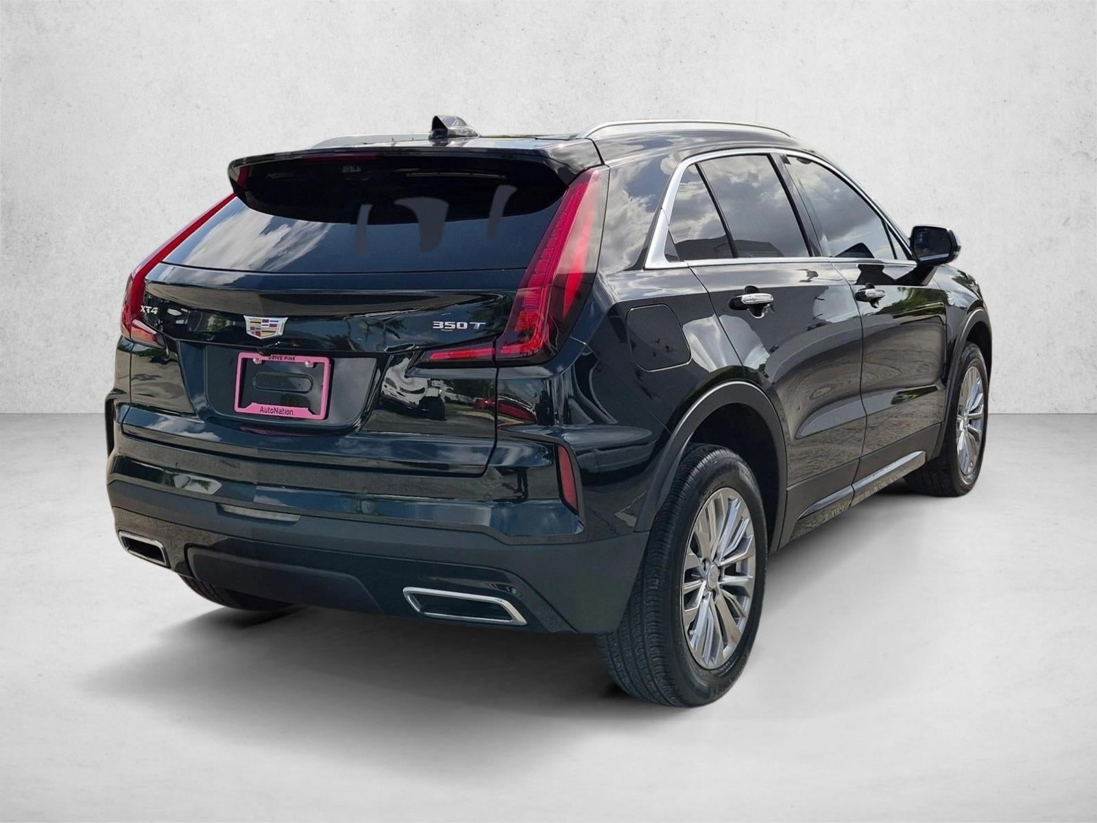 2024 Cadillac XT4 FWD 4dr Premium Luxury