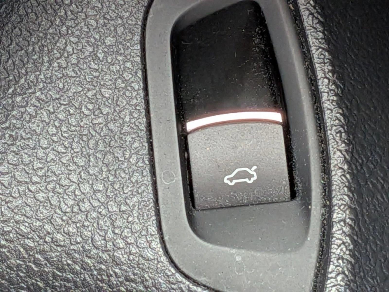 2013 Volkswagen Passat 4dr Sdn 2.5L Auto SE w/Sunroof PZEV