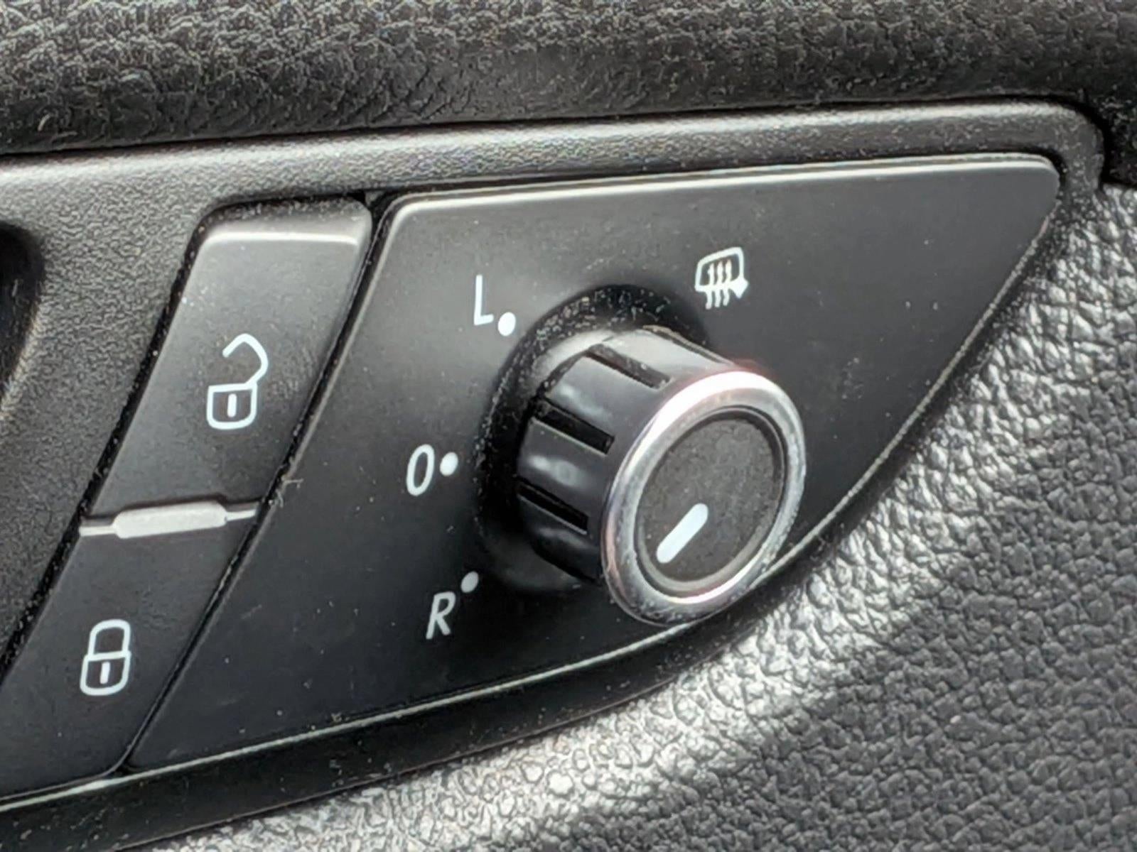 2013 Volkswagen Passat 4dr Sdn 2.5L Auto SE w/Sunroof PZEV