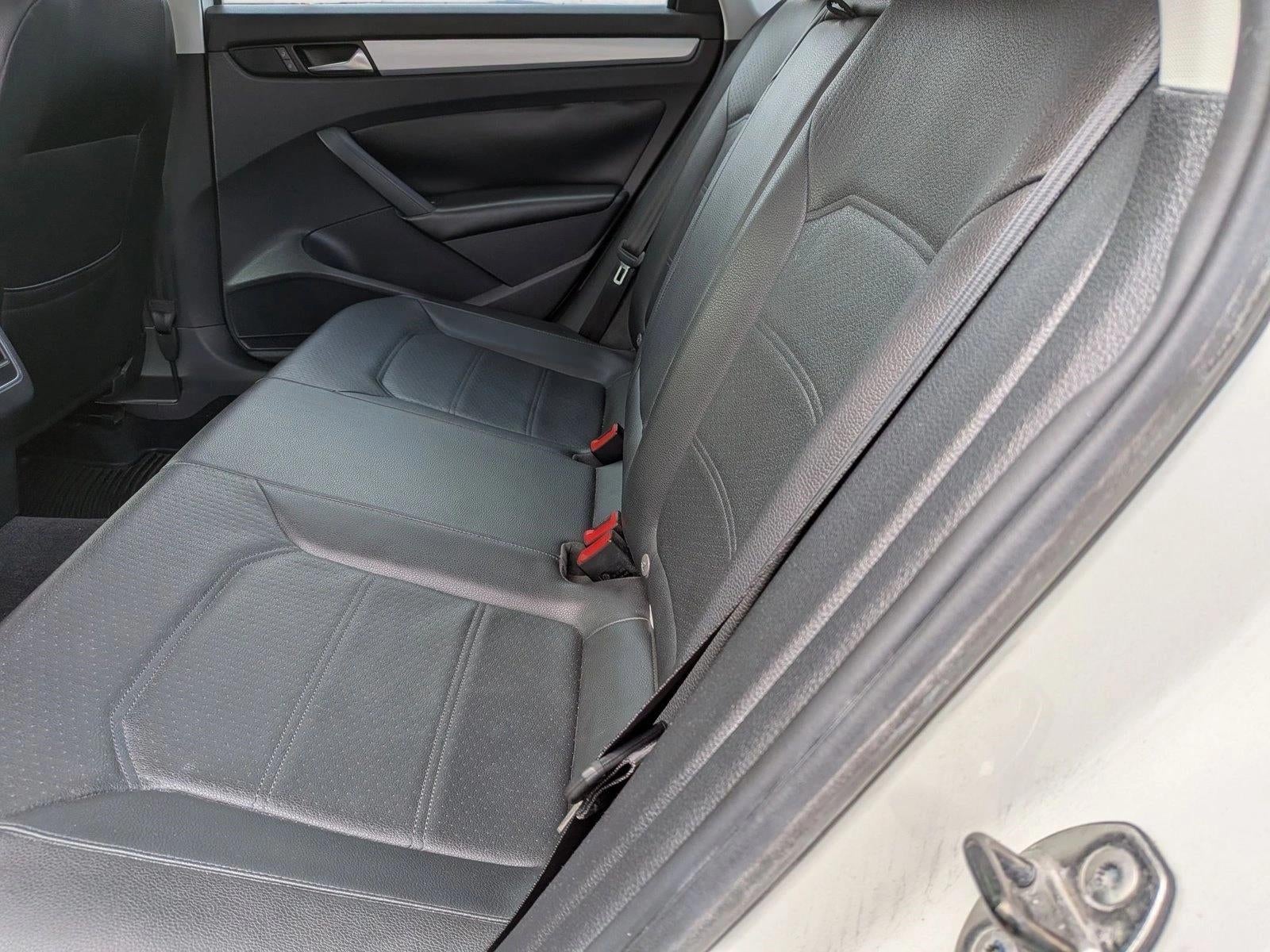 2013 Volkswagen Passat 4dr Sdn 2.5L Auto SE w/Sunroof PZEV