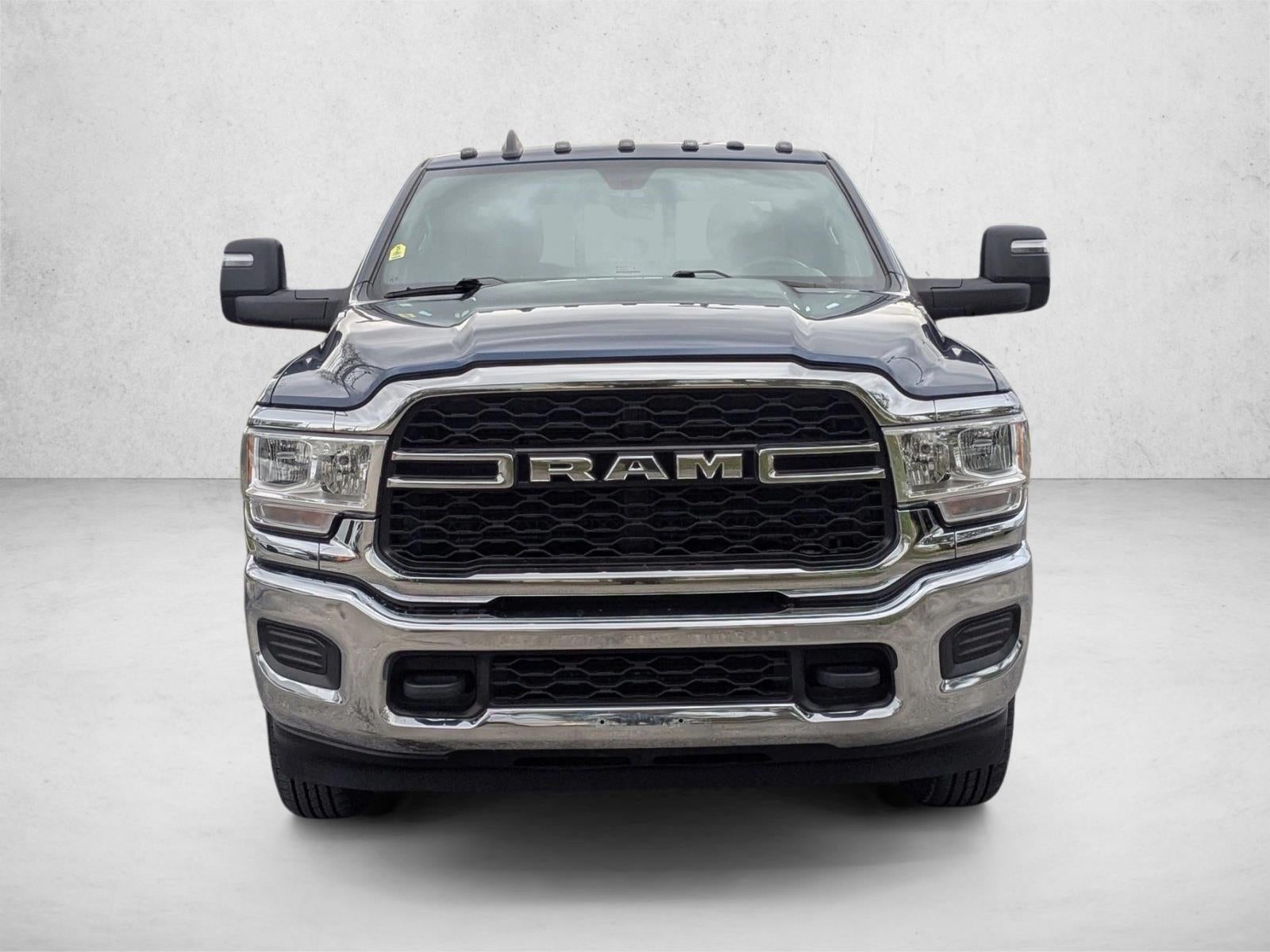 2024 RAM 3500 Tradesman 4x4 Crew Cab 8' Box