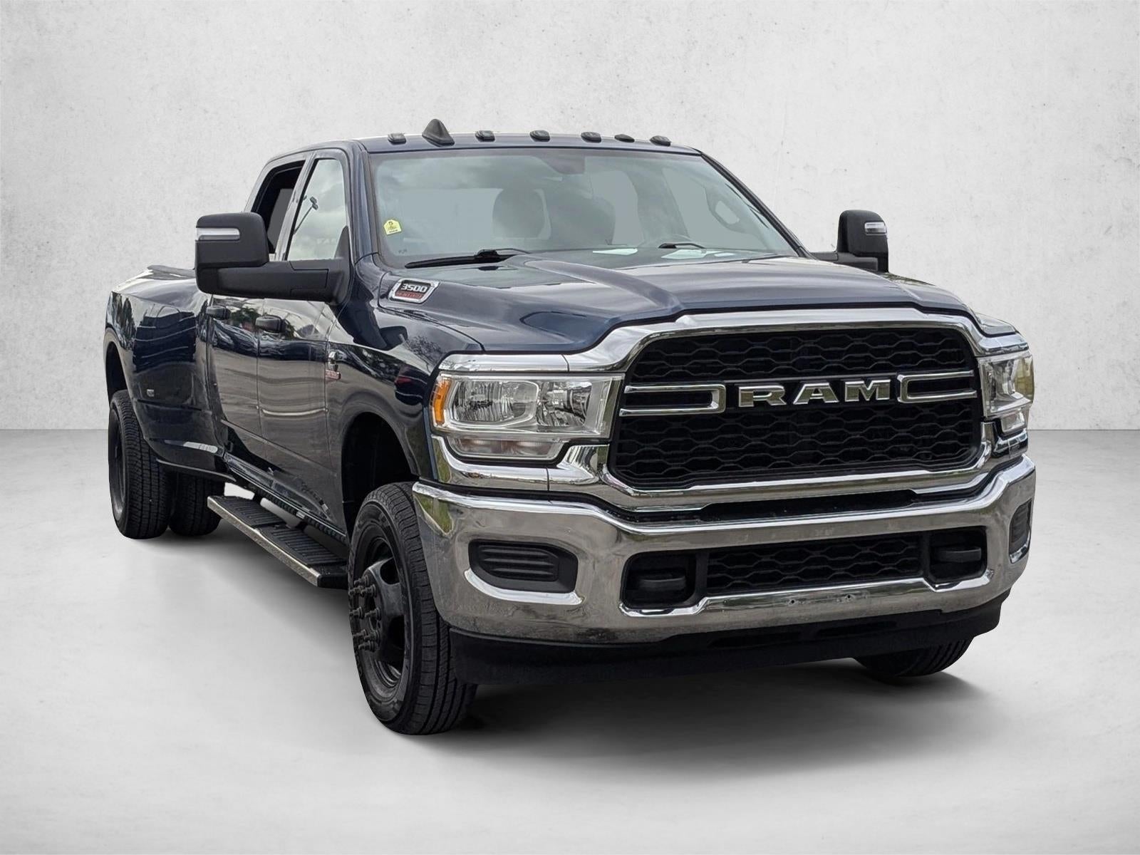 2024 RAM 3500 Tradesman 4x4 Crew Cab 8' Box
