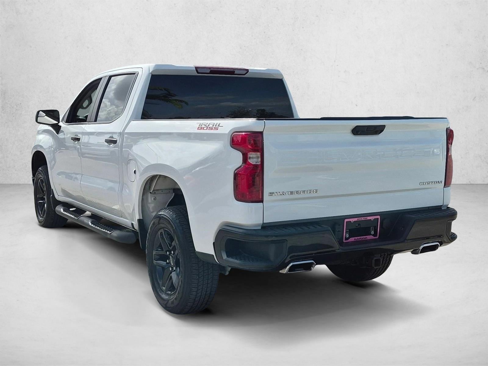 2022 Chevrolet Silverado 1500 Crew Cab Short Box 4-Wheel Drive Custom Trail Boss