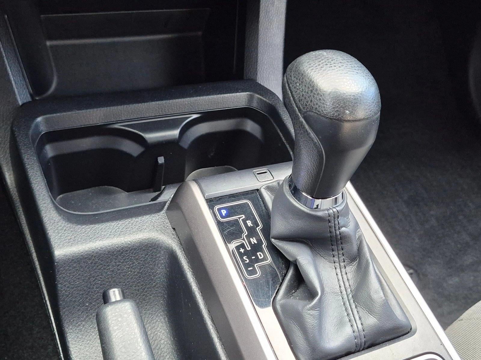 2022 Toyota Tacoma 2WD 2WD SR5 Double Cab 5' Bed V6 AT (GS)