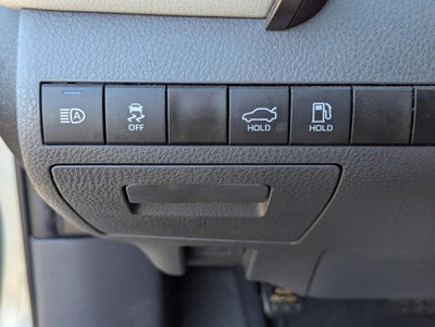 2023 Toyota Camry LE Auto (SE)