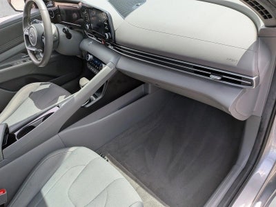 2022 Hyundai ELANTRA SEL IVT