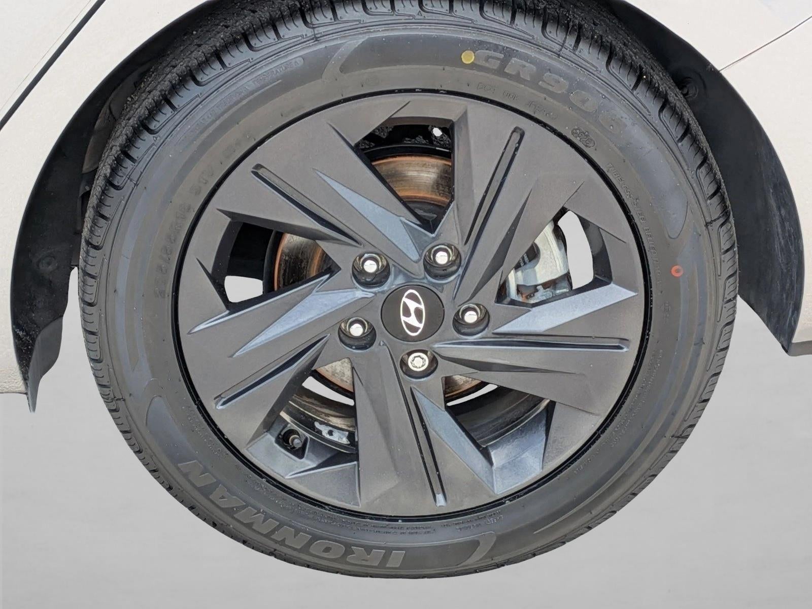 2022 Hyundai ELANTRA SEL IVT