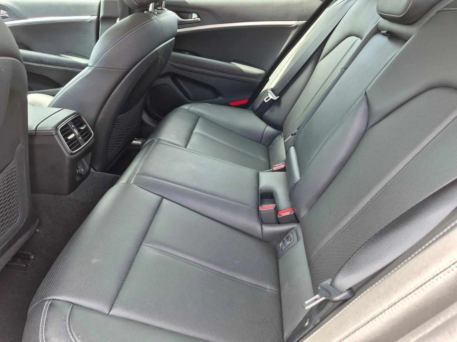2022 Genesis G70 2.0T AWD