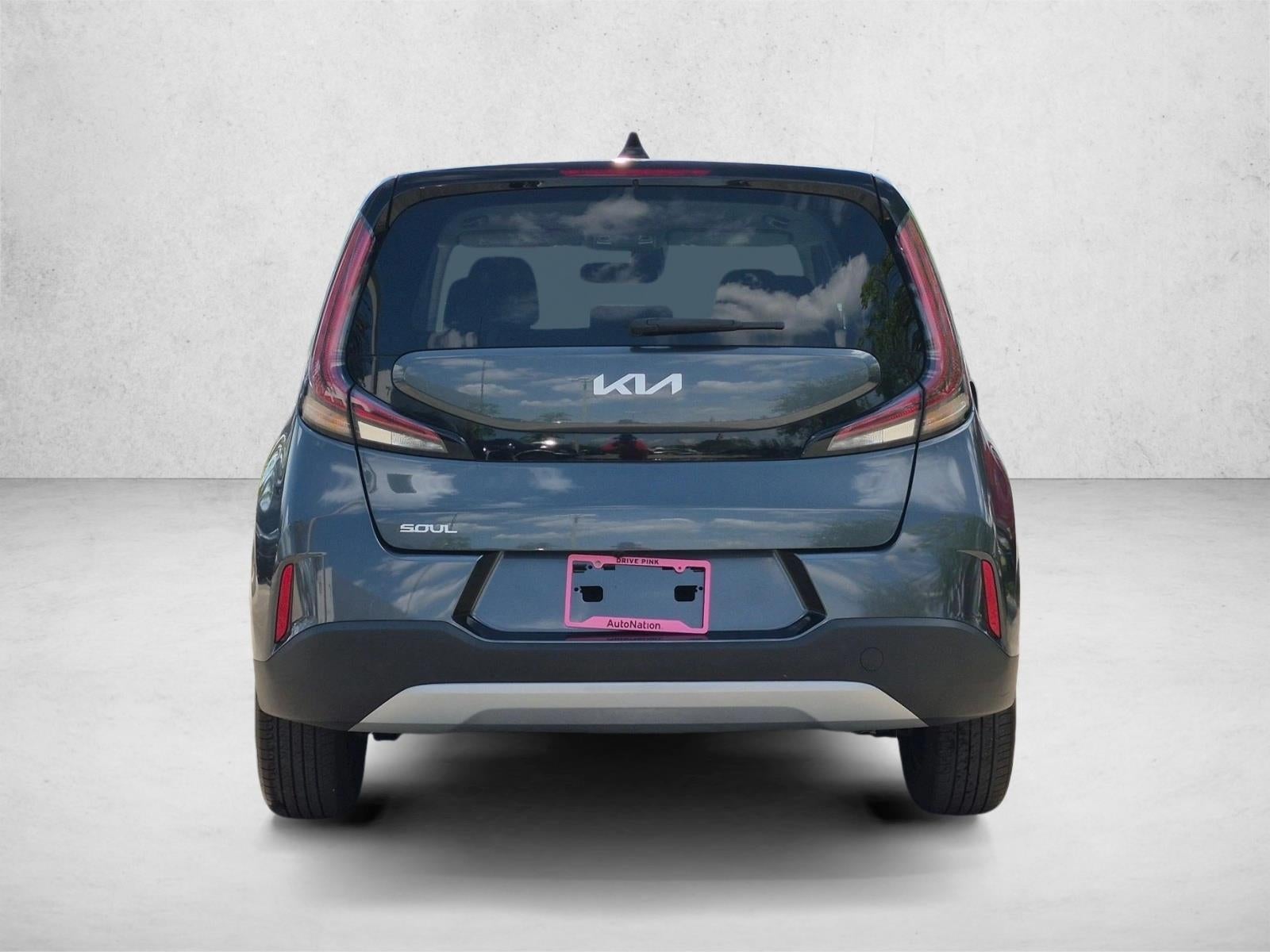 2024 Kia Soul LX IVT
