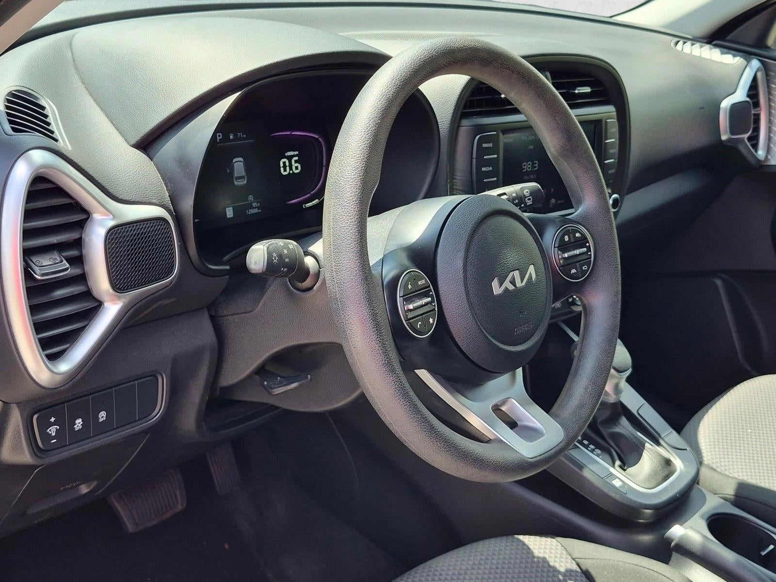 2024 Kia Soul LX IVT